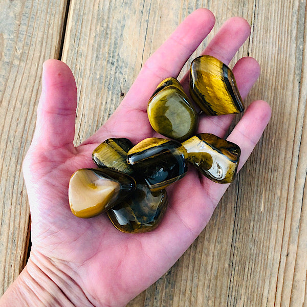 TijgerOog Trommelsteen edelstenen mineralen winkel kristallen kattenoog effect