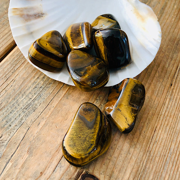 TijgerOog Trommelsteen edelstenen mineralen winkel kristallen kattenoog effect