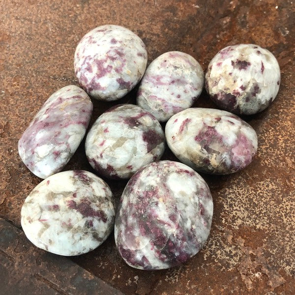 Toermalijn Roze Rubelliet Handstenen Gepolijst mineralen