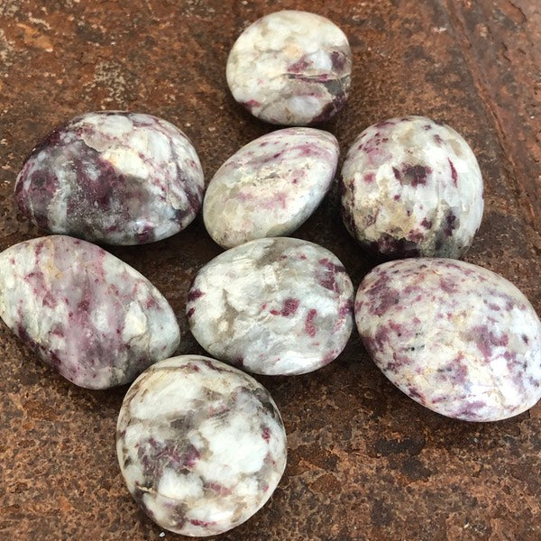 Toermalijn Roze Rubelliet Handstenen Gepolijst mineralen