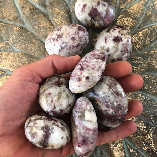 Toermalijn Roze Rubelliet Handstenen Gepolijst mineralen