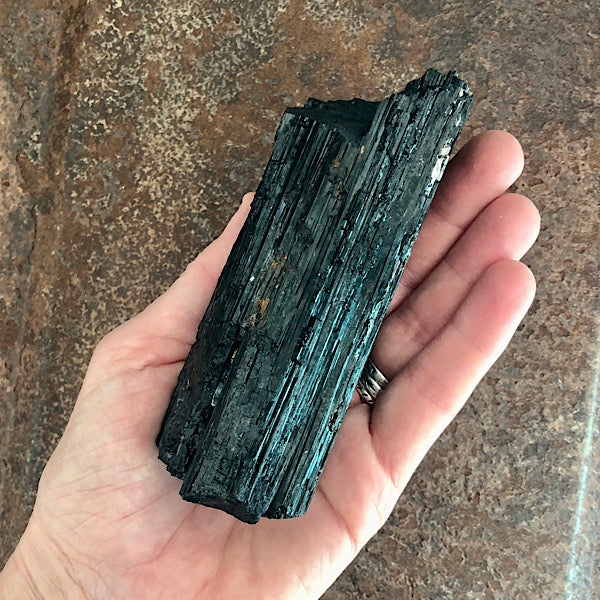 Toermalijn of Schörl Ruw Stuk nr2 zwart mineralen kristallen