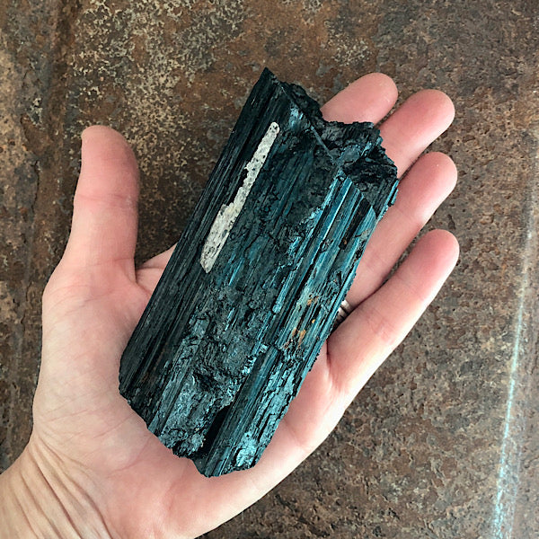 Toermalijn of Schörl Ruw Stuk nr2 zwart mineralen kristallen