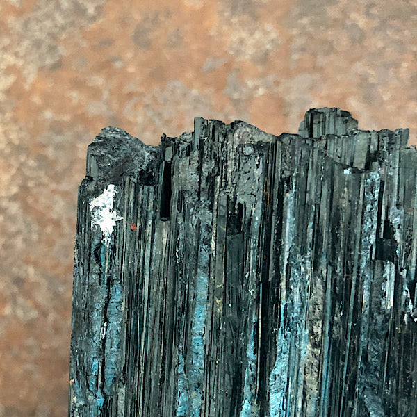 Toermalijn of Schörl Ruw Stuk nr4 mineralen zwart kristallen