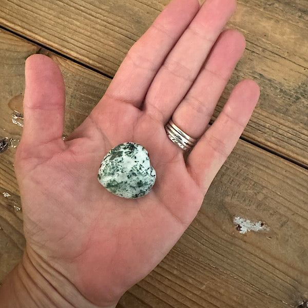 agaat boom hart klein gepolijst wit en groen