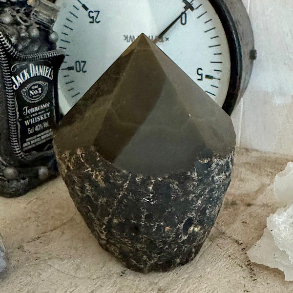 agaat donker bruin punt generator gepolijst obelisk