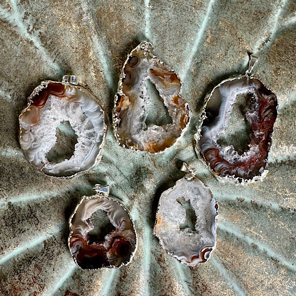 agaat kristallen hanger sieraad ketting edelstenen mineralen winkel