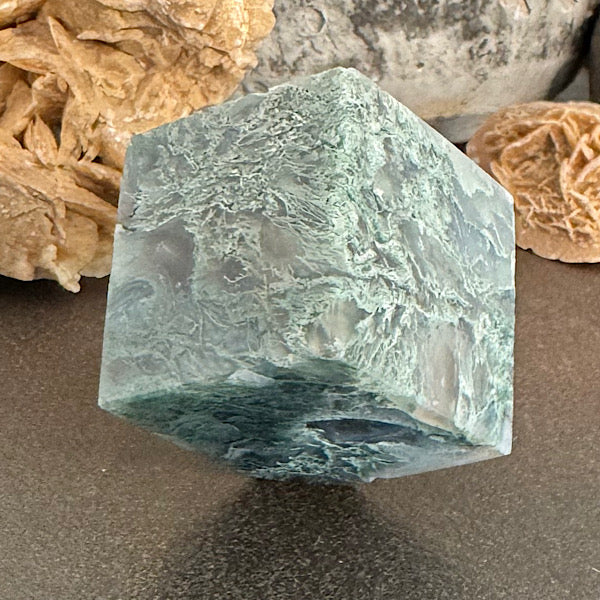 agaat mos kubus A gepolijst kristallen edelstenenmineralenwinkel.nl