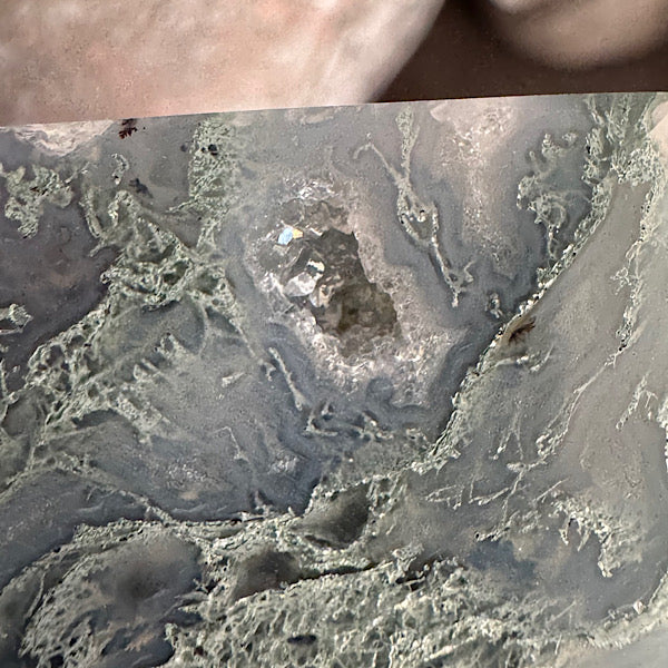 agaat mos kubus A gepolijst kristallen