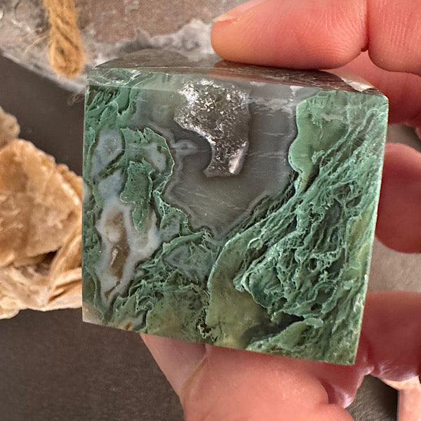 agaat mos kubus b gepolijst kristallen