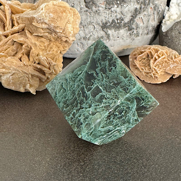 agaat mos kubus b gepolijst kristallen