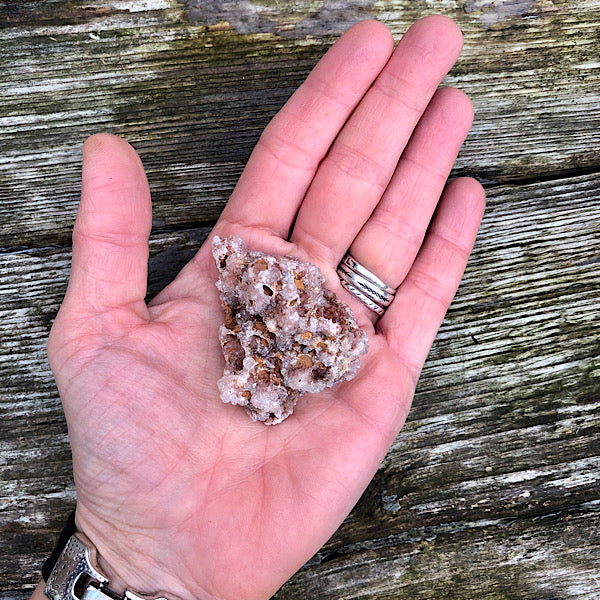 amethist roze brazilië nr1 ruw mineralen kwarts hematiet