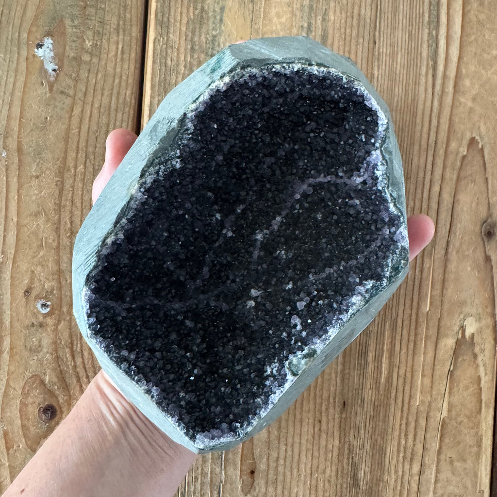 in de hand amethist uruguay geode cluster nr7