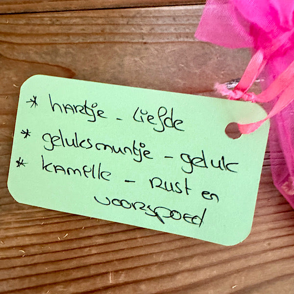 azeztuliet fluoriet labradoriet setje edelstenen mineralen winkel kamille hartje geluksmuntje