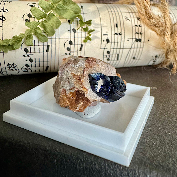 azuriet moedergesteente gekristalliseerd nr1 edelstenenmineralenwinkel