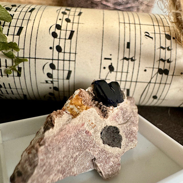 azuriet moedergesteente gekristalliseerd nr3 edelstenenmineralenwinkel