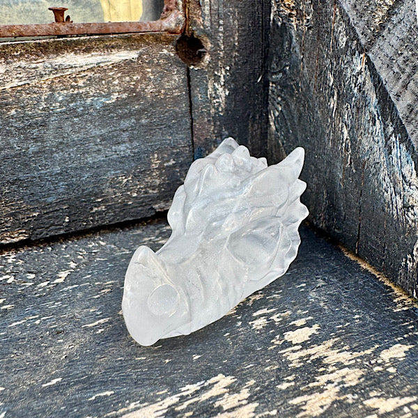 bergkristal draken schedel dragon skull klein