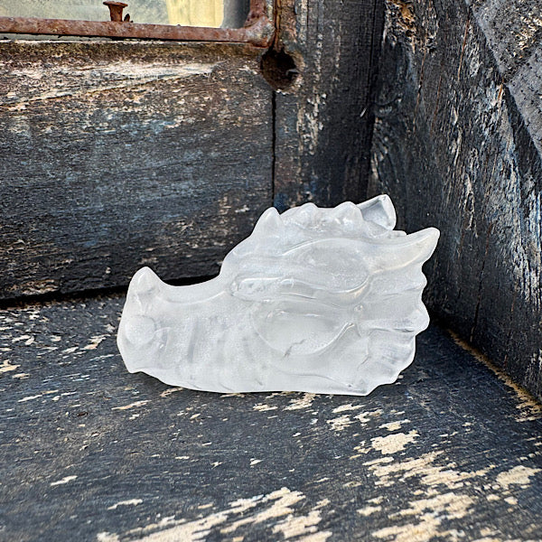 bergkristal draken schedel dragon skull klein