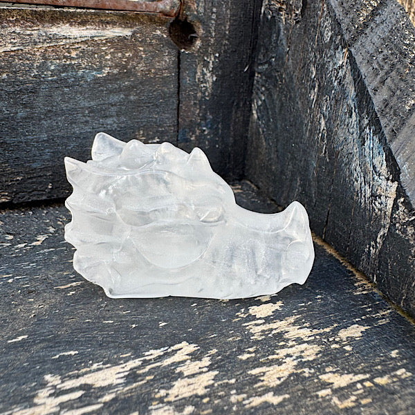 bergkristal draken schedel dragon skull klein