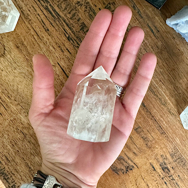 bergkristal punt gepolijst nr2 obelisk edelstenen mineralen winkel