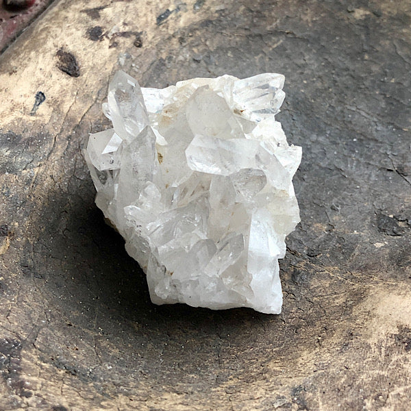 bergkristal ruw cluster mineralen energie