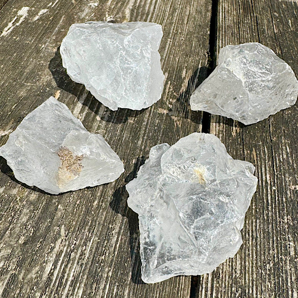 bergkristal medium ruw brokje edelstenenmineralenwinkel helder kwarts