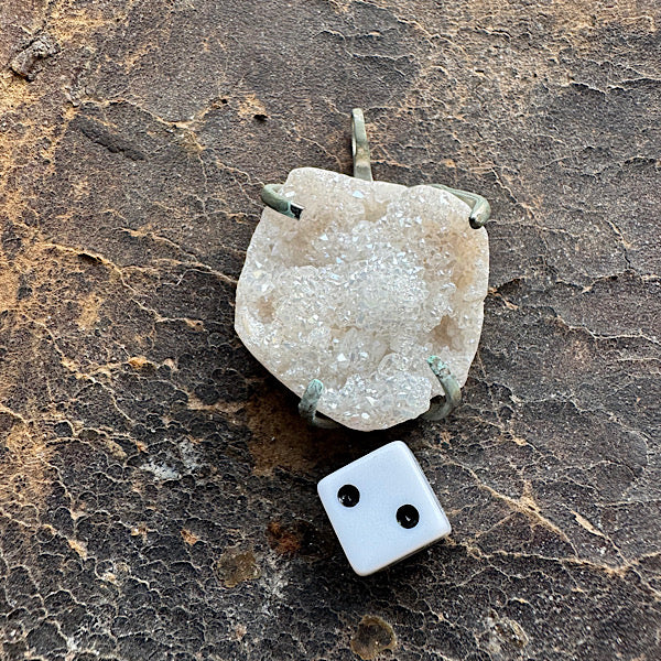 bergkristal ruw hangertje ketting sieraad