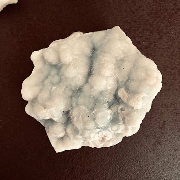 blauwe kwarts ruw gekristalliseerd mineralen edelstenen