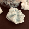blauwe kwarts ruw gekristalliseerd mineralen edelstenen