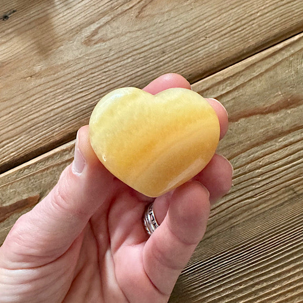 calciet geel hart klein gepolijst