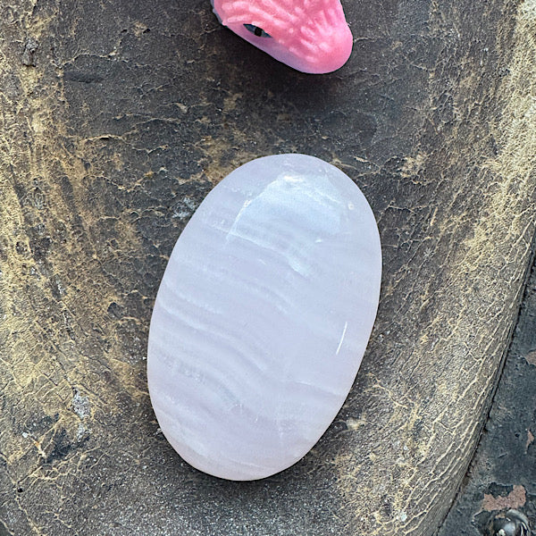 calciet mangano hand zak steen gepolijst