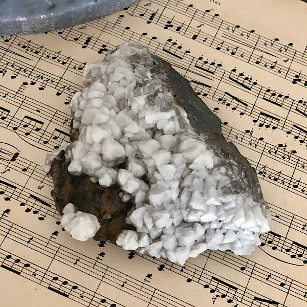 calciet ruw wit spanje de schatkamer mineralen