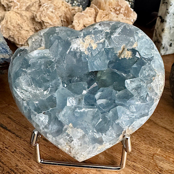 celestien coelestien hart ruw A edelstenenmineralenwinkel.nl