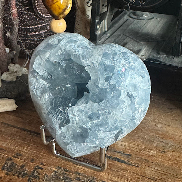 celestien ruw hart madagaskar F blauwe mineralen