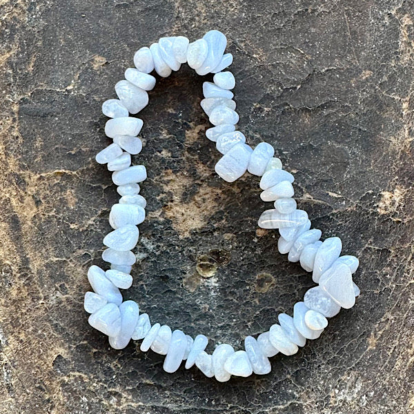 chalcedoon blauw Blue Lace blauw band Agaat split armband edelstenenmineralenwinkel.nl