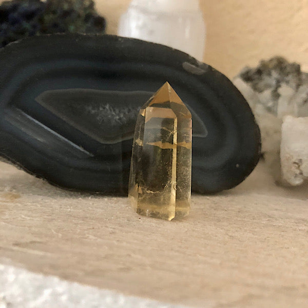 citrien gepolijst punt klein edelstenen mineralen winkel kristallen