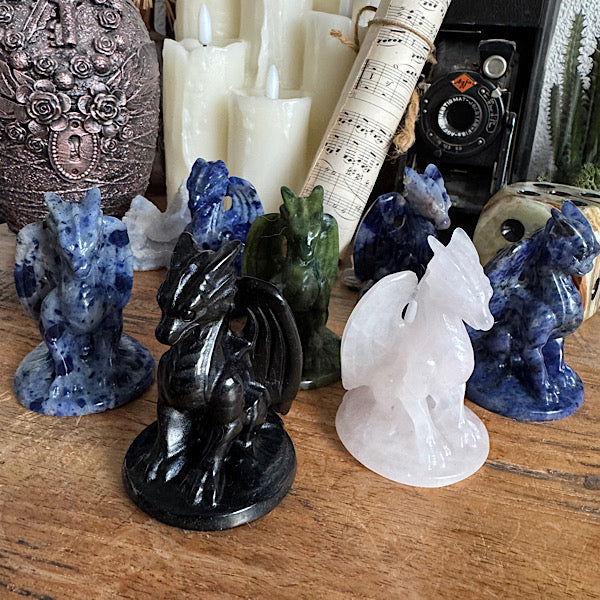 draken beeldje obsidiaan rozekwarts serpentijn sodaliet gepolijst edelstenenmineralenwinkel.nl