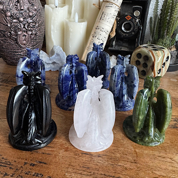 draken beeldje obsidiaan rozekwarts serpentijn sodaliet gepolijst