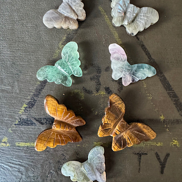 edelstenen vlinders tijgeroog seleniet fluoriet labradoriet mos agaat edelstenenmineralenwinkel.nl