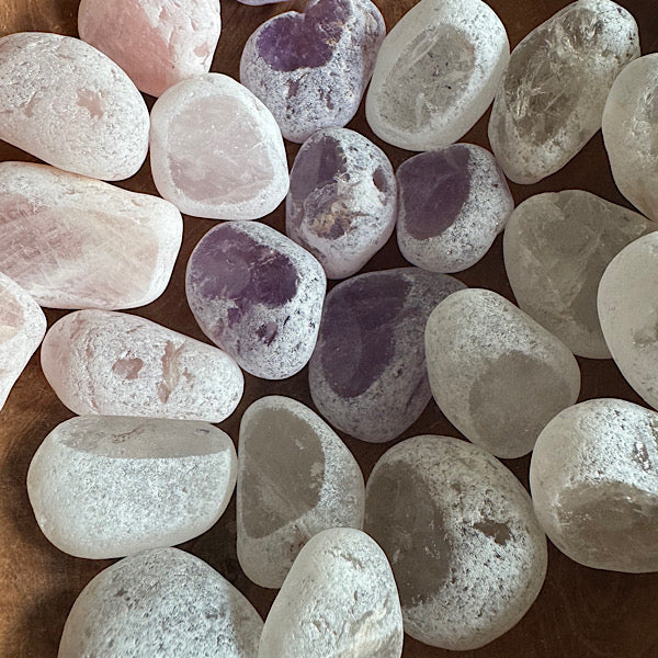 ema egg rozekwarts rozenkwarts bergkristal amethist gepolijst ruw