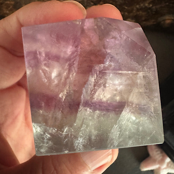 fluoriet regenboog kubus vorm