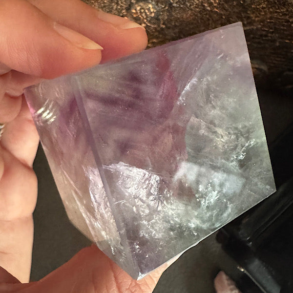 fluoriet regenboog kubus vorm B