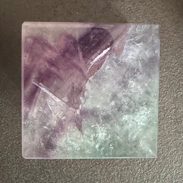 fluoriet regenboog kubus vorm B