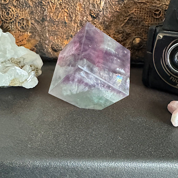 fluoriet regenboog kubus vorm B