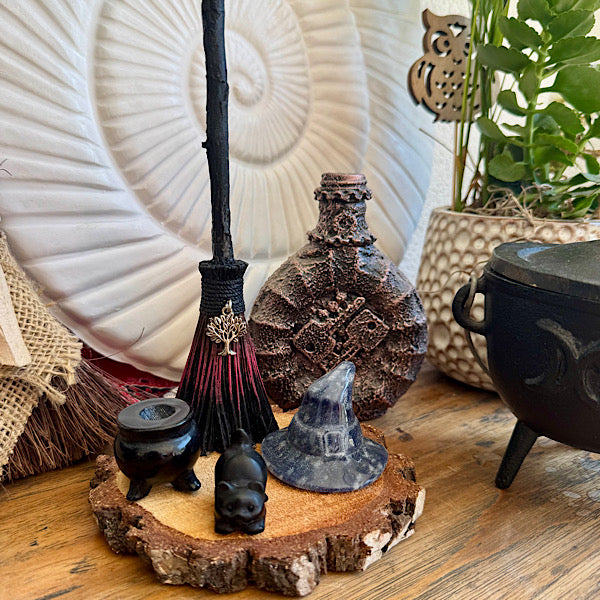 heksen bezem hoed, ketel kat wolf set edelstenenmineralenwinkel.nl