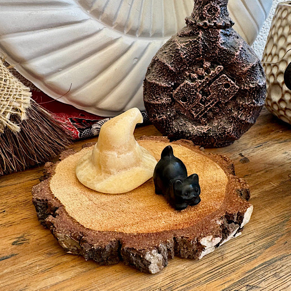 heksen bezem hoed, ketel kat wolf set edelstenenmineralenwinkel.nl