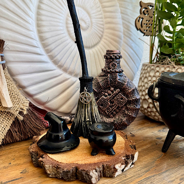heksen bezem hoed, ketel kat wolf set edelstenenmineralenwinkel.nl