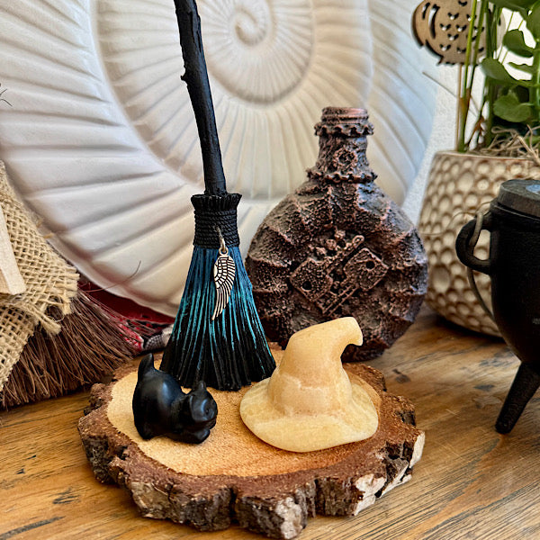 heksen bezem hoed, ketel kat wolf set edelstenenmineralenwinkel.nl