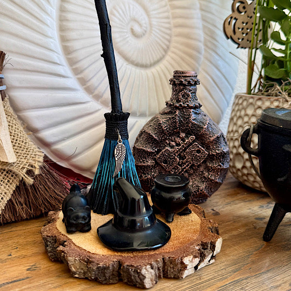 heksen bezem hoed, ketel kat wolf set edelstenenmineralenwinkel.nl