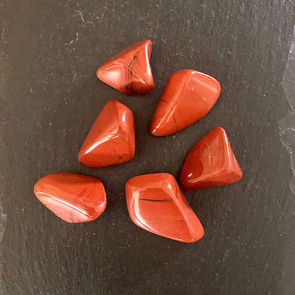 jaspis rood trommelsteen mineralen kristallen agaat